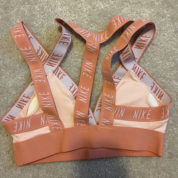 Neve worn - Picture 2 of 3